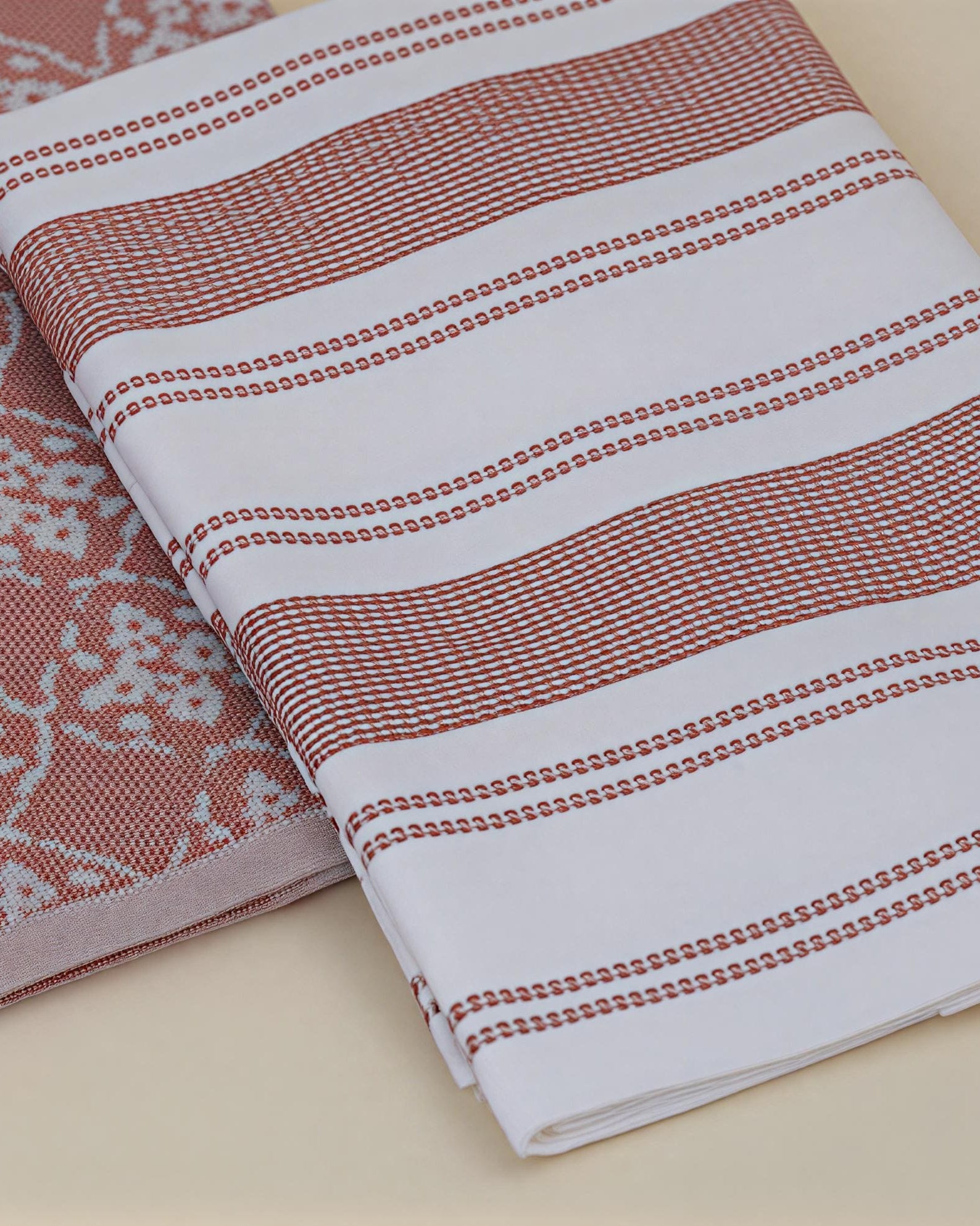 Bright red Kitchen Towel - Viva made from 100% cotton, offering high absorbency and a soft feel for everyday kitchen use