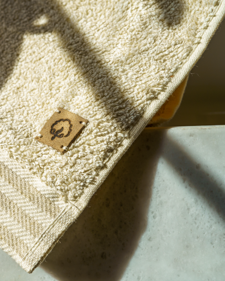 Close-up of the Raisa Hemp & Organic Cotton Hand Towel in Vanilla Embrace, highlighting the soft texture and natural colour