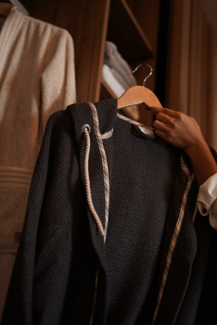 Minoa - USA Canada - Sustainable Luxury - Naia Panama Unisex Robe