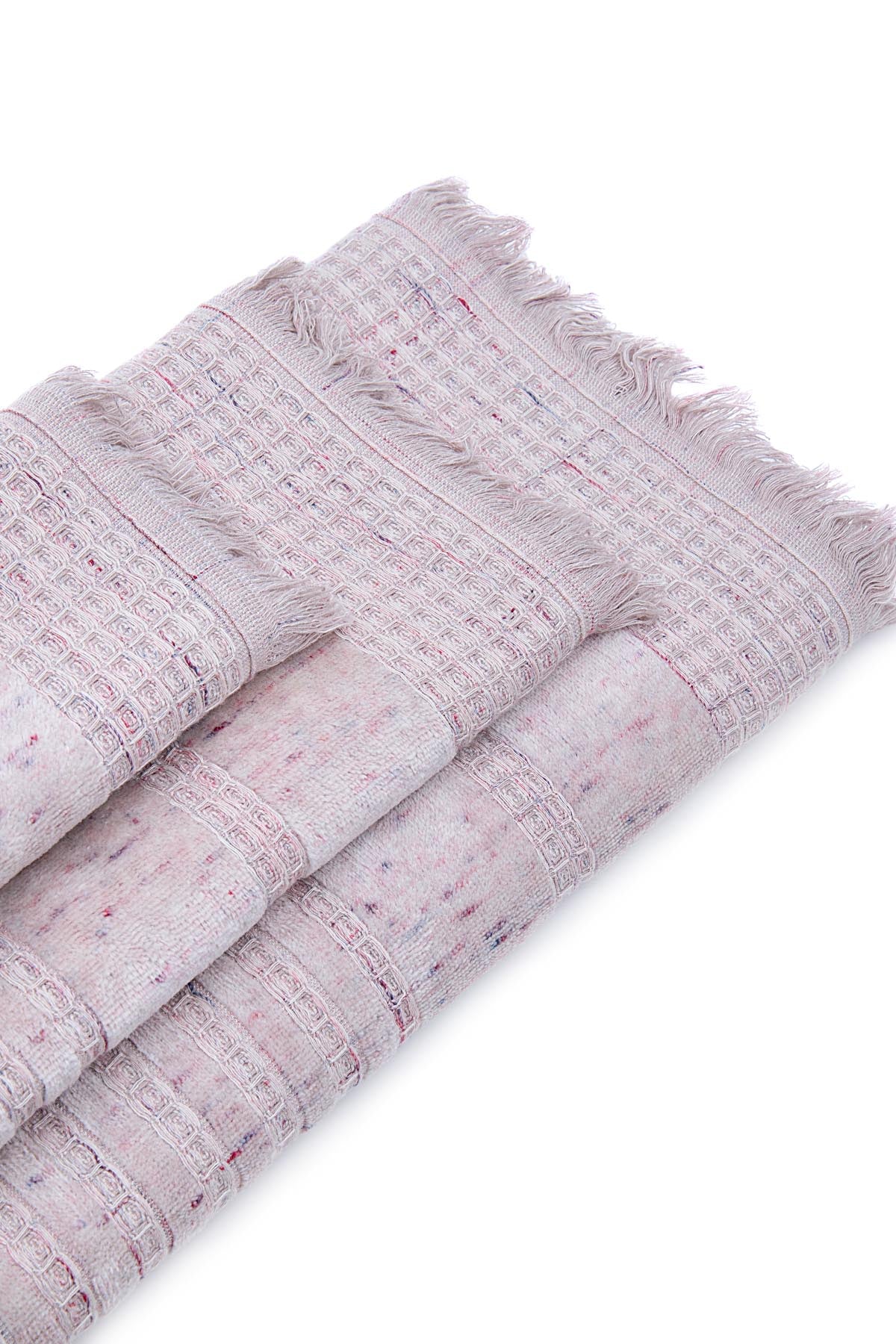 Close-up of Maia organic cotton bath hand and washcloth set in Pink Powder highlighting its luxurious texture and premium organic cotton quality for an organic bath towel experience