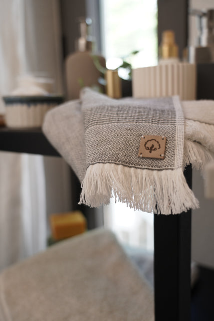 Minoa - USA Canada - Sustainable Luxury - Hasna Organic Aegean Cotton and Linen Bath Set