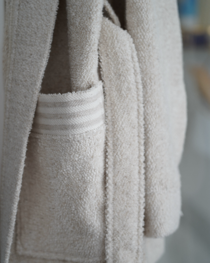 Minoa - USA Canada - Sustainable Luxury bath robe - Raisa Hemp & Organic Unisex Robe