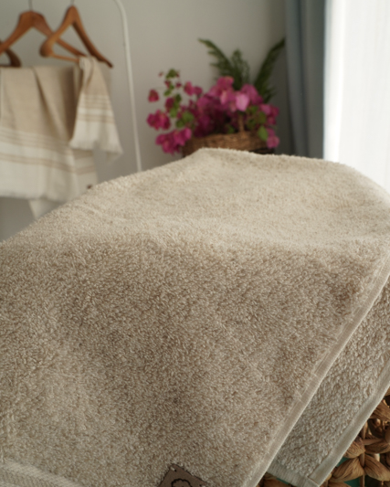 Minoa - USA Canada - Sustainable Luxury - Raisa Hemp & Organic Hand Towel