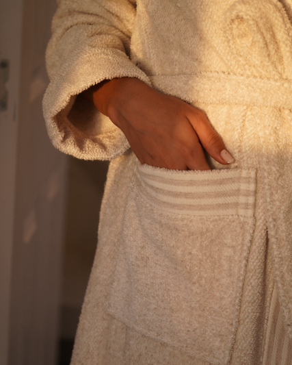 Minoa - USA Canada - Sustainable Luxury bath robe - Raisa Hemp & Organic Unisex Robe
