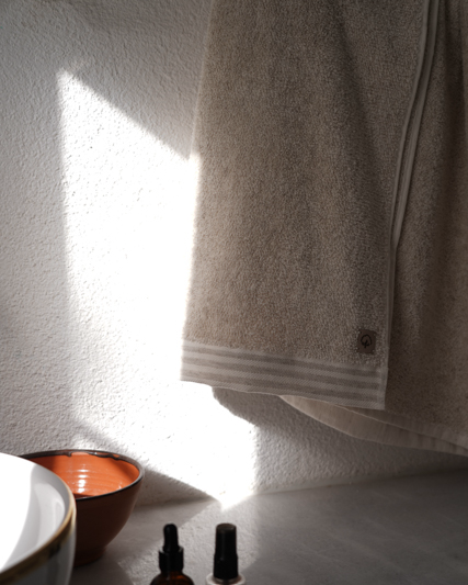 Minoa - USA Canada - Sustainable Luxury - Raisa Hemp & Organic Bath Towel