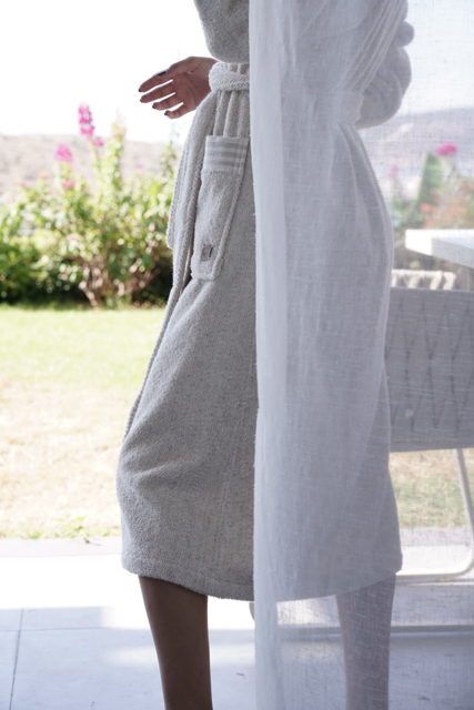 Minoa - USA Canada - Sustainable Luxury bath robe - Raisa Hemp & Organic Unisex Robe