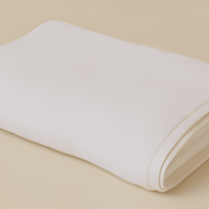 Sardes 550-GSM Organic Cotton Towel in white, an organic cotton towel made from 100% GOTS Certified Organic Cotton.
