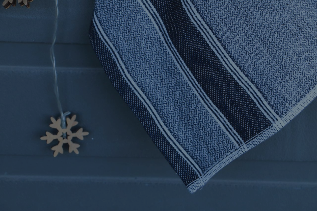 Minoa's organic kitchen towels highlighting various colours with organic fabrics