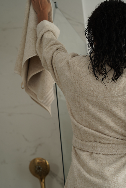 Minoa - USA Canada - Sustainable Luxury bath robe - Raisa Hemp & Organic Unisex Robe