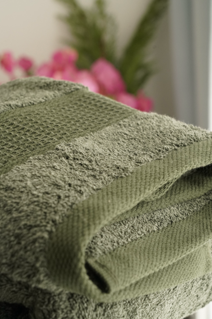 Minoa - USA Canada - Sustainable Luxury - Naia & Cotton Bath Towel