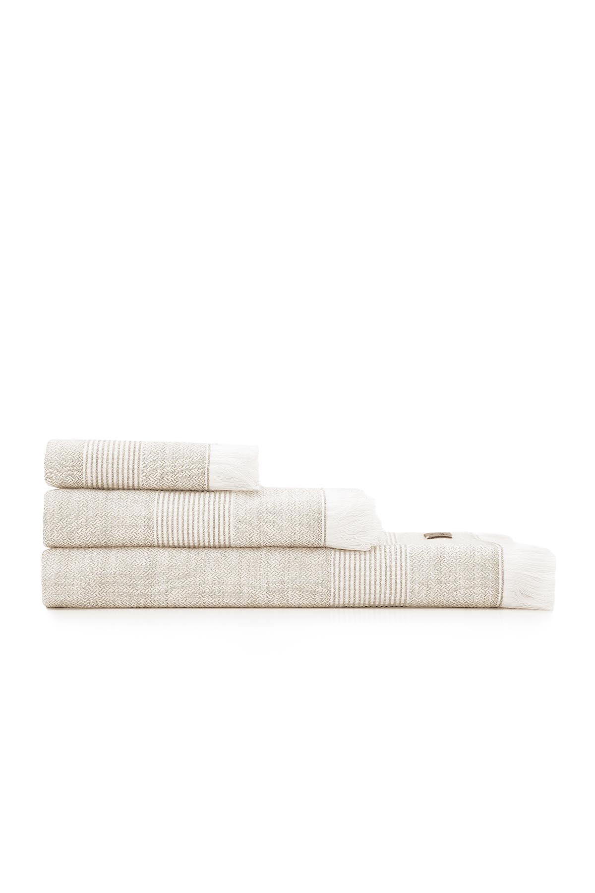 Front view of Minoa Hasna Organic Aegean Cotton and Linen Bath Set in Sandy Whisper colour, highlighting its luxurious blend of organic cotton and linen, designed for sustainable luxury